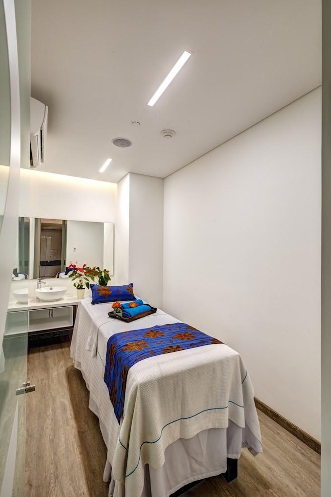 Estelar La Torre Suites Medellín Zewnętrze zdjęcie